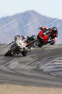 media/Nov-16-2025-Race Pace (Sun) [[8c5fa54630]]/Verified Riders/8-Turn 12 (120pm)/